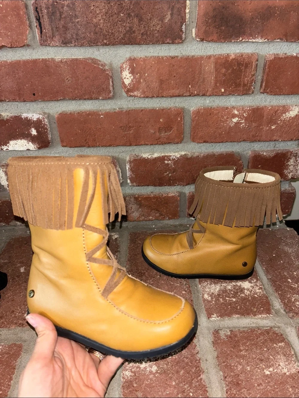 Momogrow Leather Moccasin Fringe Lace-Up Kids Boots Girl’s Size 10